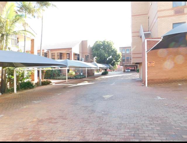 1,471M² OFFICE TO LET IN FERNDALE